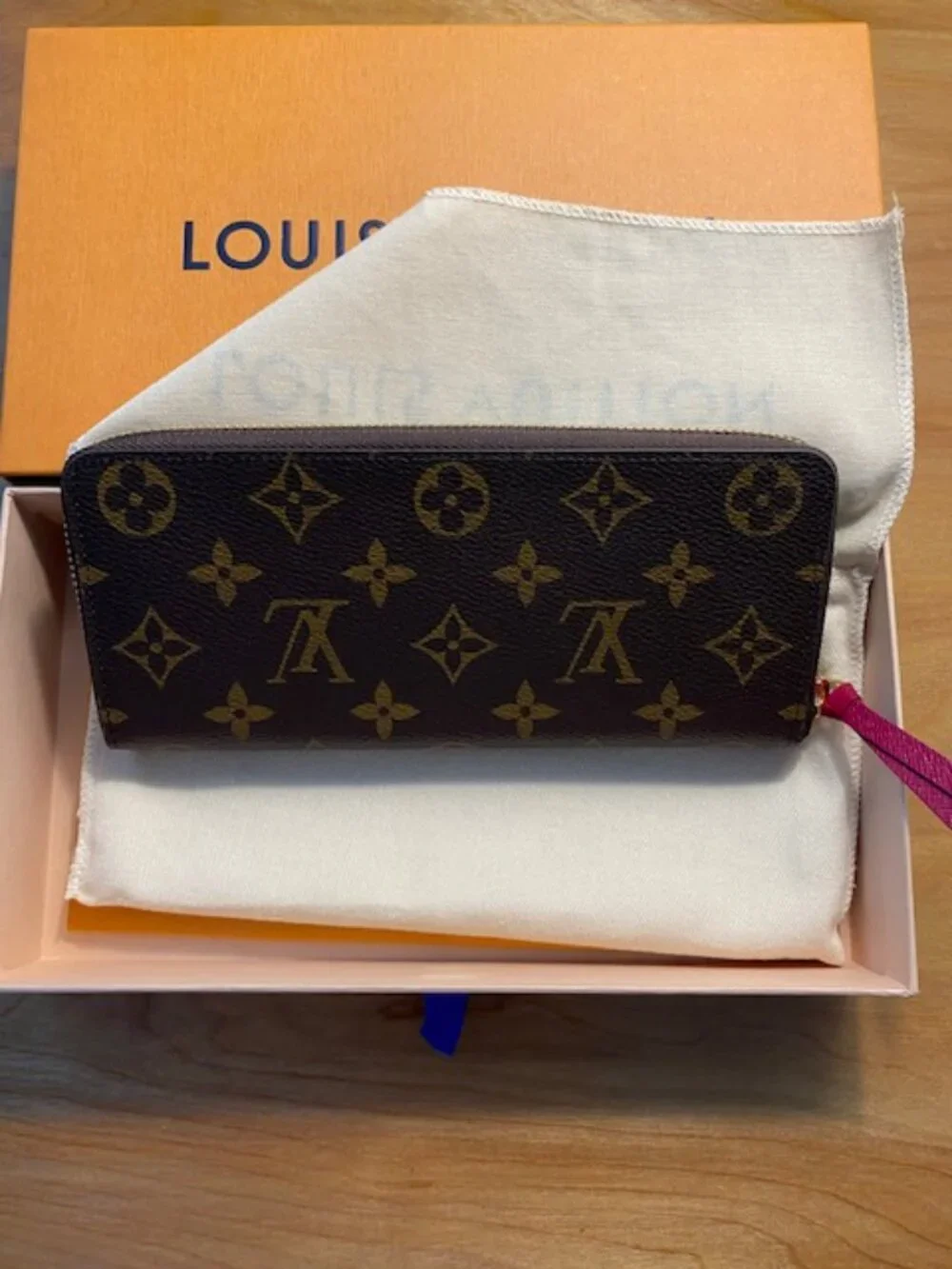 Louis Vuitton like new